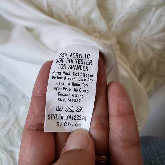 WINDSOR | Cream Lace V neck Dress - Picture 5 of 7